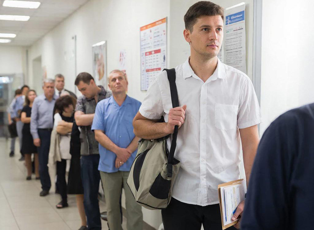 Депутаты Госдумы предложили ввести для мигрантов единые и более жесткие правила медосвидетельствования после въезда в Россию